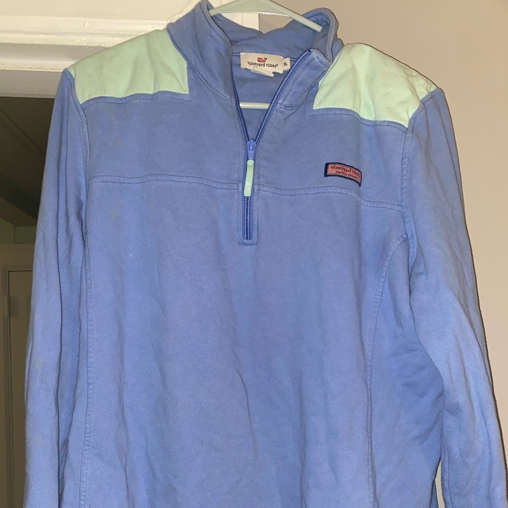 Girls size xl vineyard vines pullover